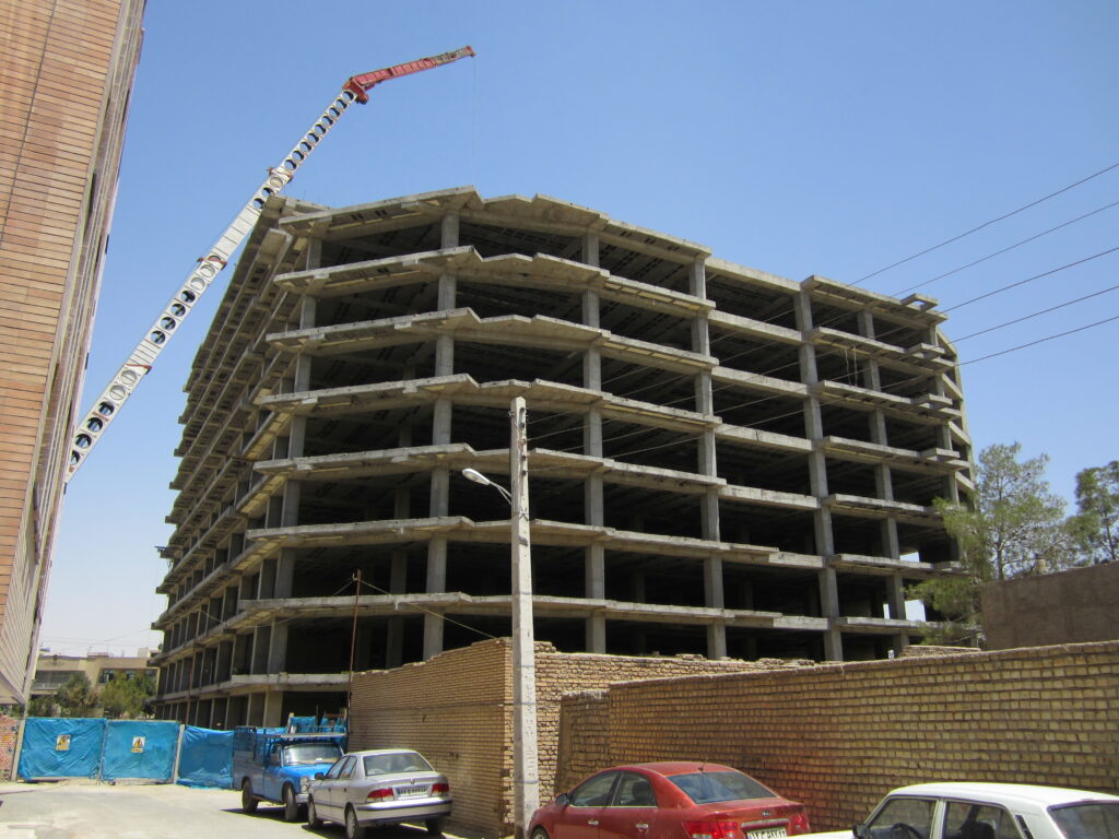 عملیات دیوارچینی مجتمع مسکونی نگارستان